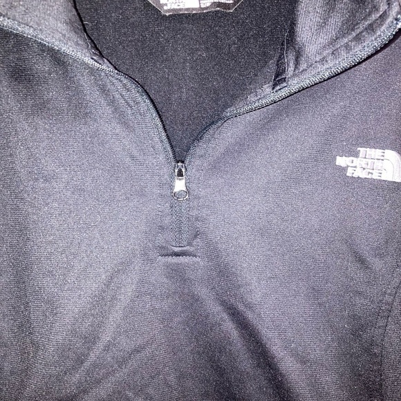The North Face Quarter Zip Pullover - Picture 4 of 7